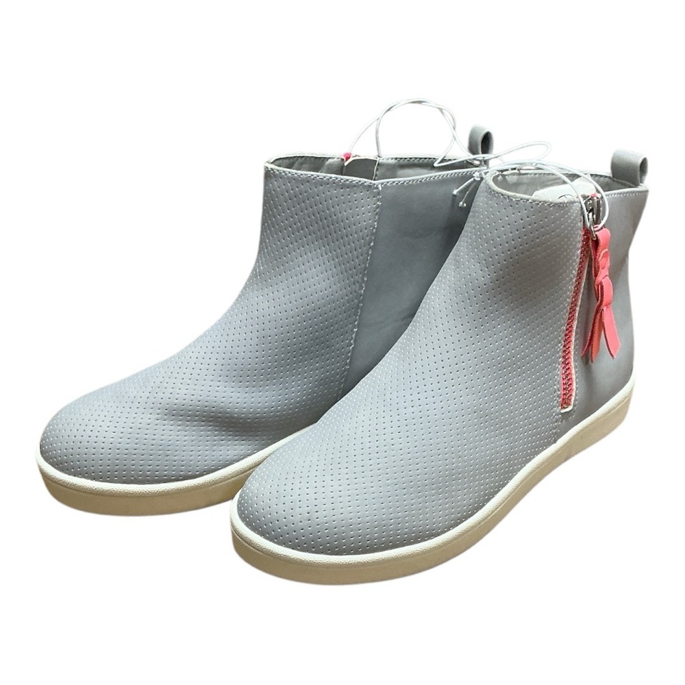 Sugar - NWT - Gray and Pink Ankle Booties